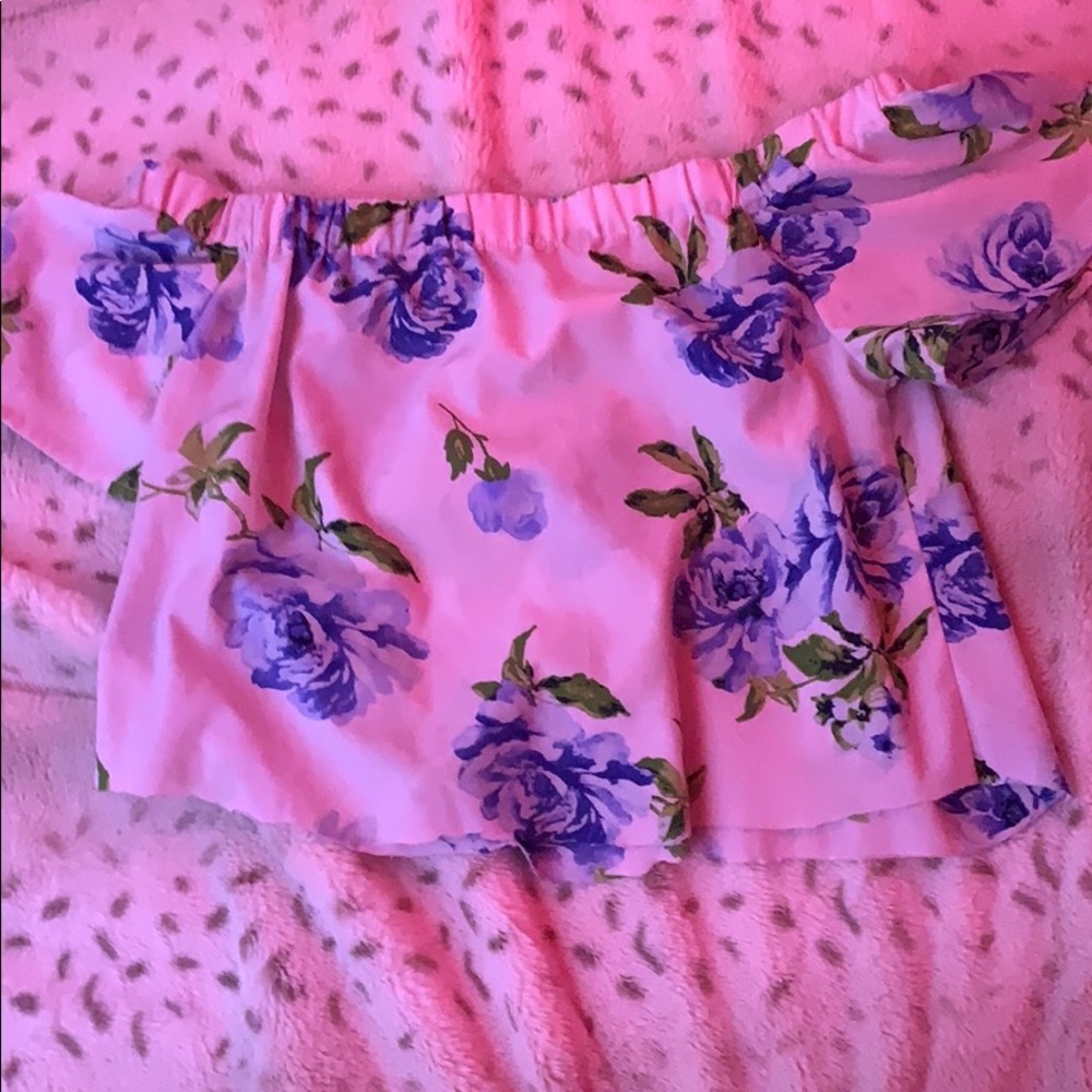 Cropped off the shoulder